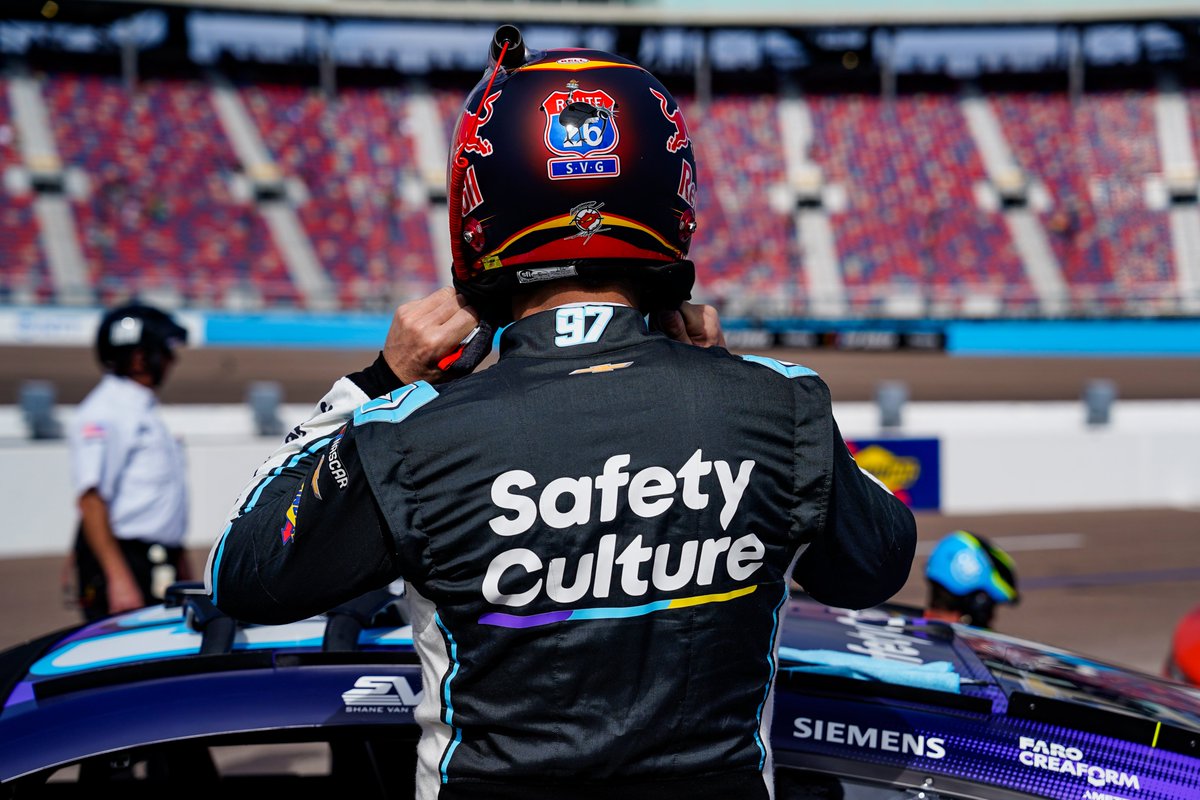 TeamTrackhouse's tweet photo. SVG oval stock 📈

Bettered his previous best Phoenix qualifying effort by 11 spots. https://t.co/3uPqjNiDqO