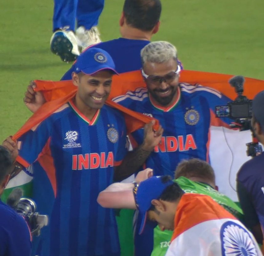 ᑭᗩᖇTᕼ ⚡ tweet media