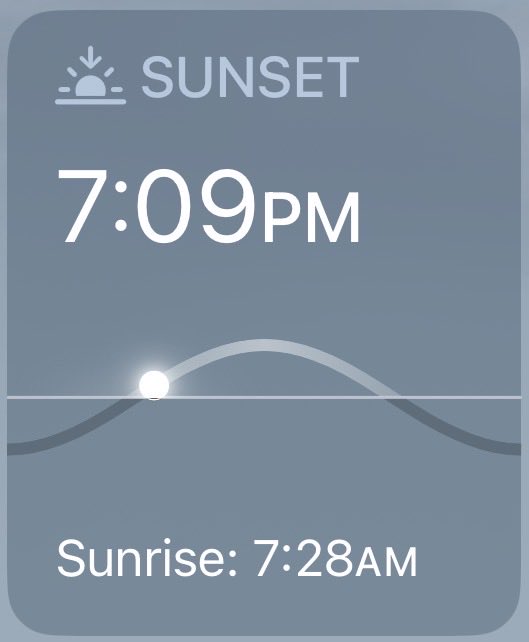 TheOtherLori's tweet image. 4 sweaty miles. We lose an hour of time &amp;amp; temps skyrocket. I was wearing skirts in 36 degrees telling myself it was short weather &amp;amp; bam today happened. I didn’t know how to function. I’m happy for the late sunset but I’d prefer my hour back &amp;amp; my sunrises #runchat #DSTstinks
