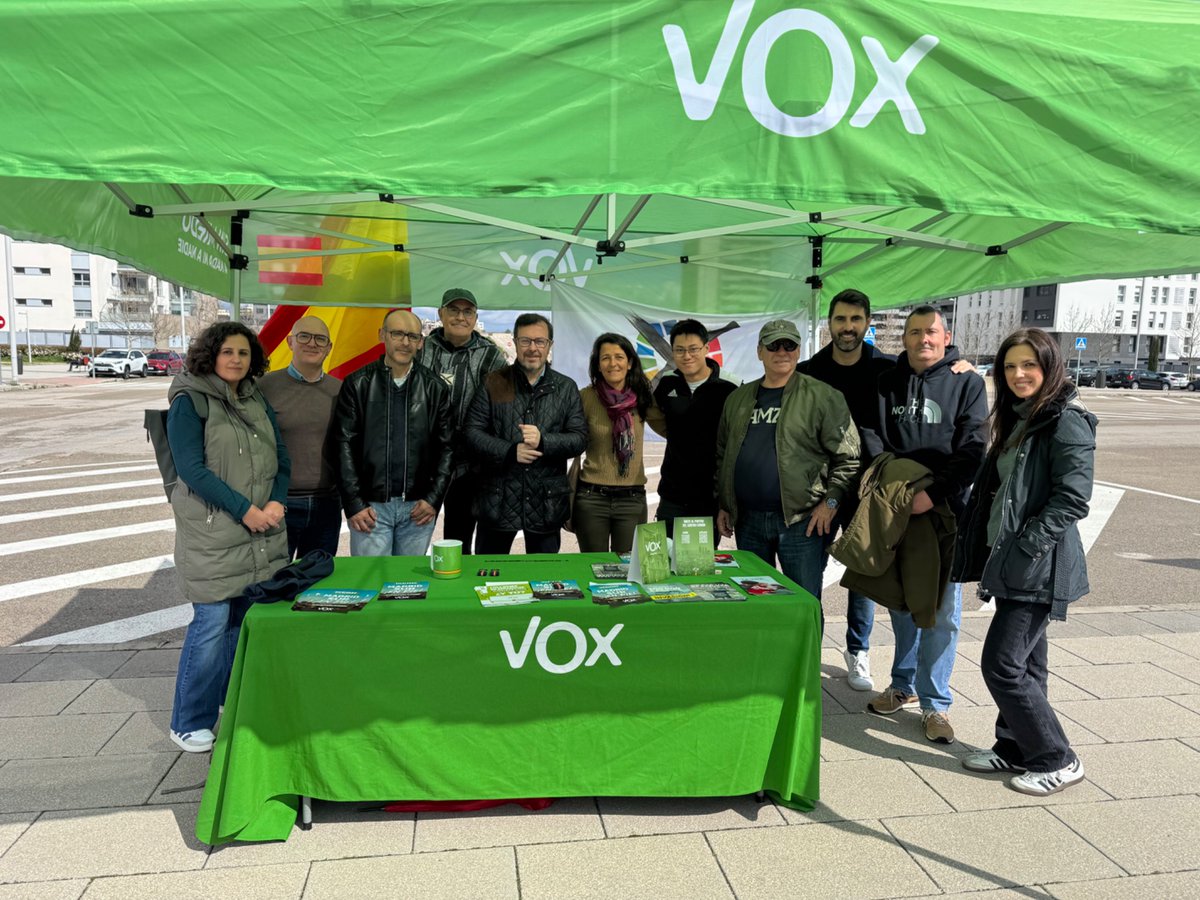 Hoy con los vecinos del El cañaveral en una fantástica jornada escuchando los problemas del barrio con nuestro portavoz nacional <a href="/joseafuster/">José Antonio Fúster</a>