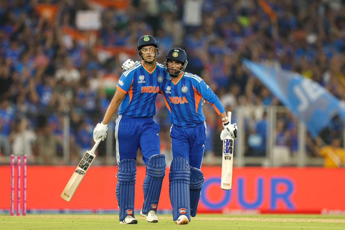 bjpneelrao's tweet photo. CHAK DE INDIA ✨
Close your eyes and feel it: the roar that shook Narendra Modi Stadium wasn’t just sound — it was a nation’s soul breaking free.
Gloriously. 🏆🔥
#TeamIndia #T20WorldCupChampions #INDvsNZ #LegendaryBlue https://t.co/YmLCSqnczg