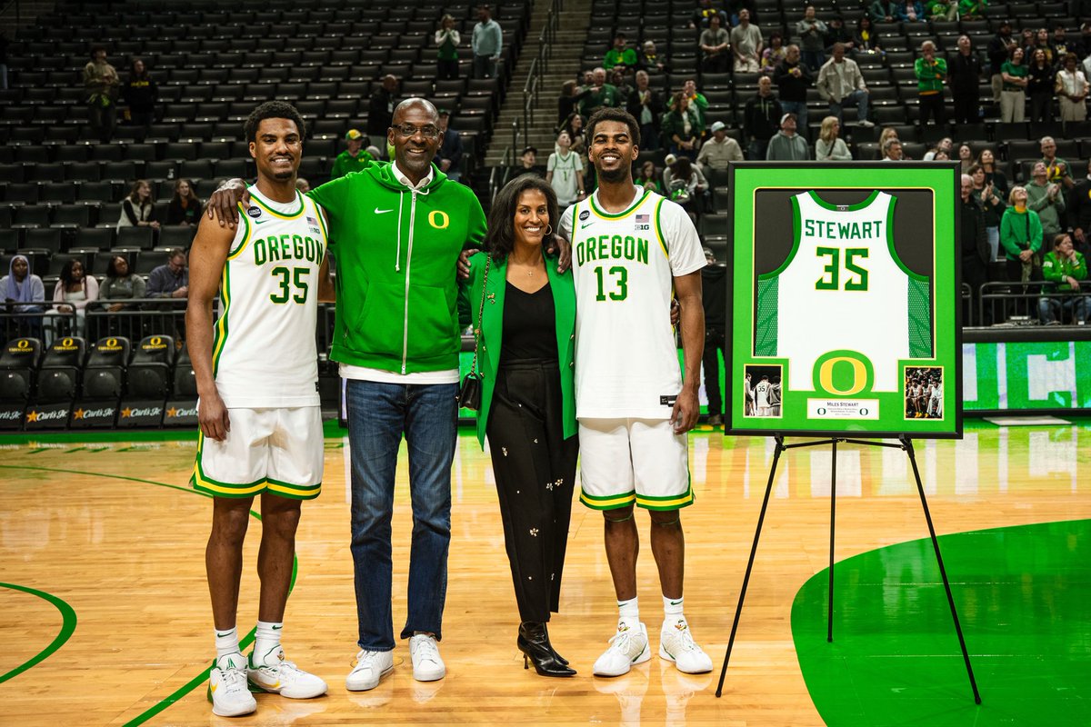 Oregon Men's Basketball tweet media