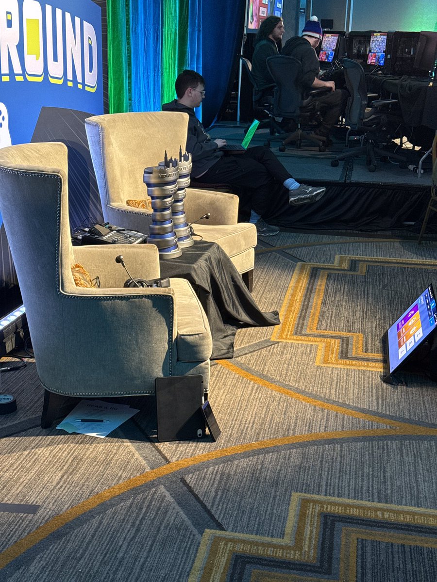 DePaul Overwatch tweet media