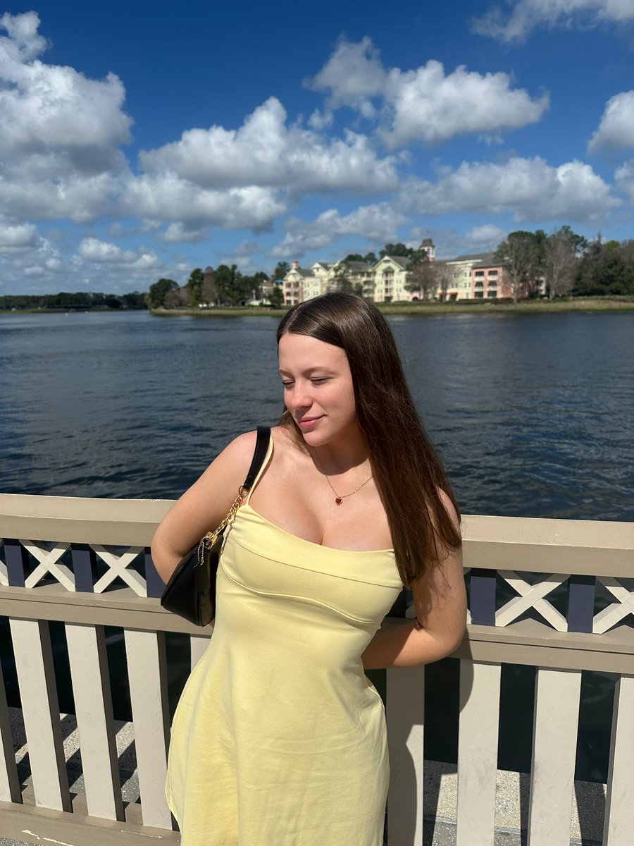 uhkelsie tweet media