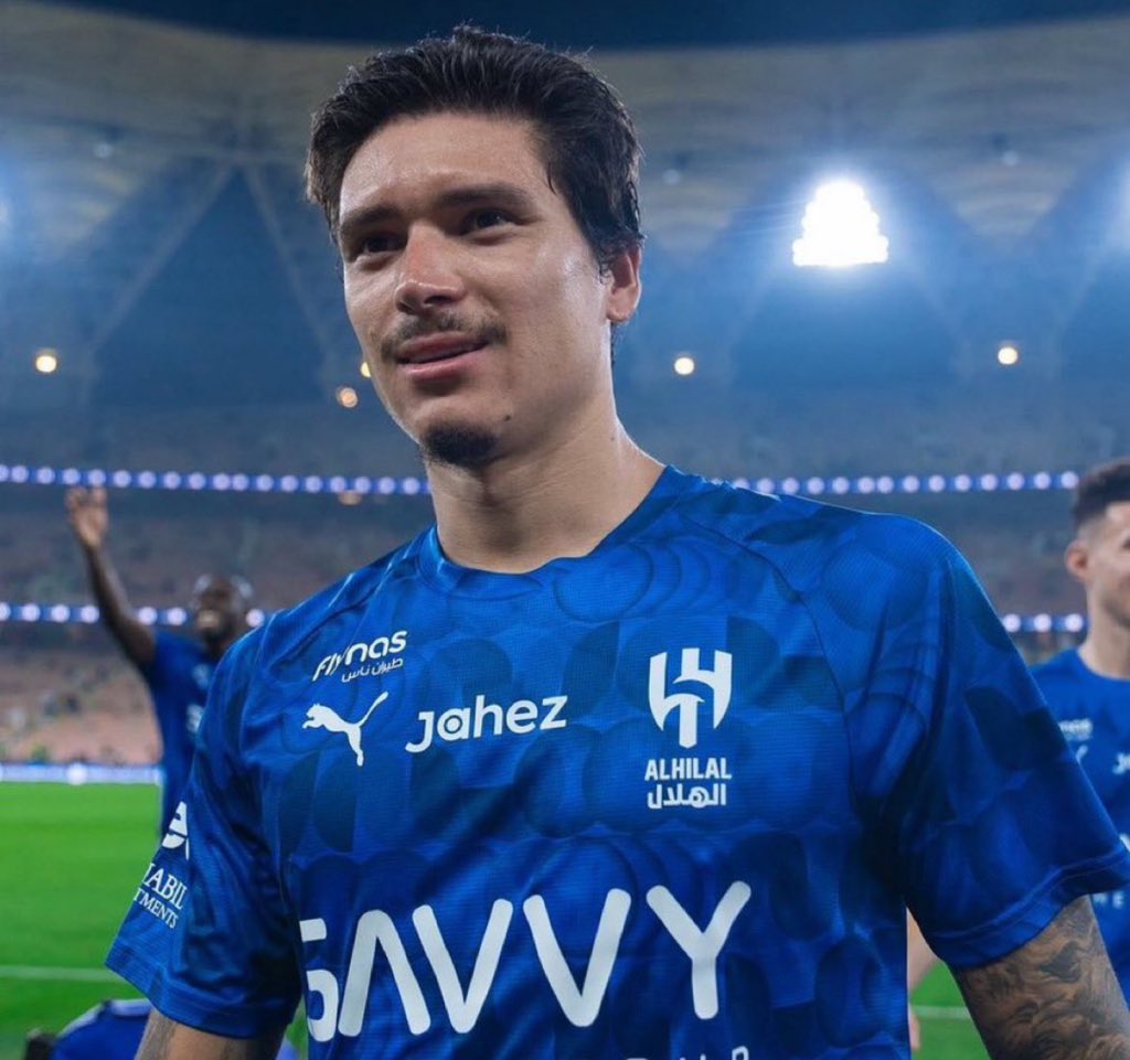 اصيل 🇽🇰 tweet media