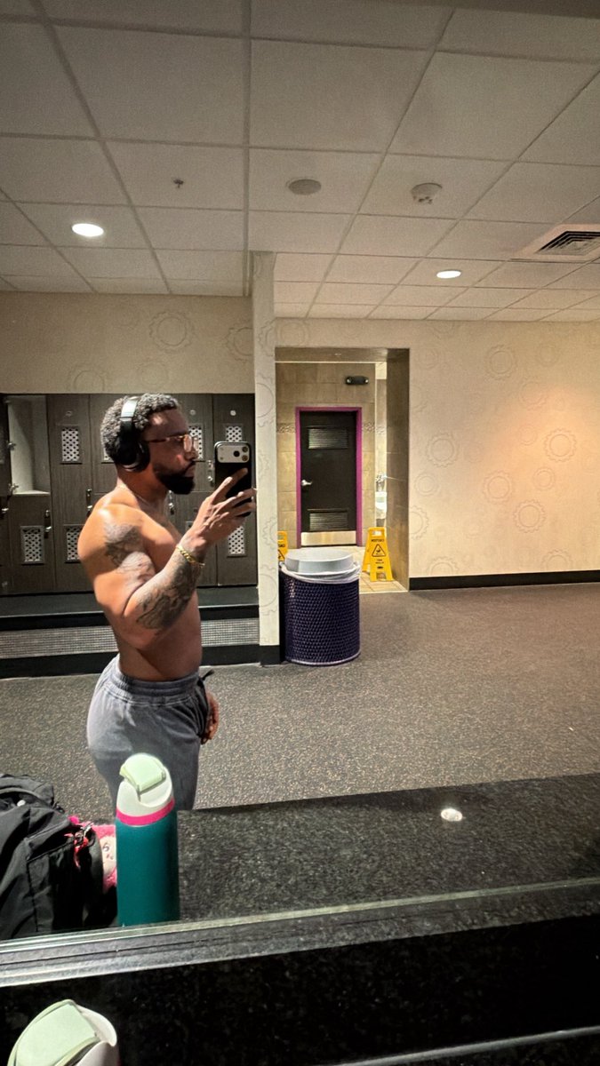 Everybody Hates Chris tweet media