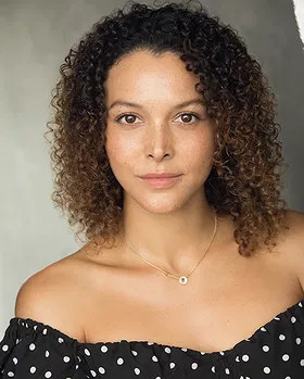 MsGo's tweet photo. I keep saying one day, we're gonna expand the #Colorism conversation to include other aspects... 

So, let me just present these two actresses in and outside of their roles in Stargate:Atlantis and The Witcher with no comment other than #Texturism: https://t.co/XGidDkJ8HD
