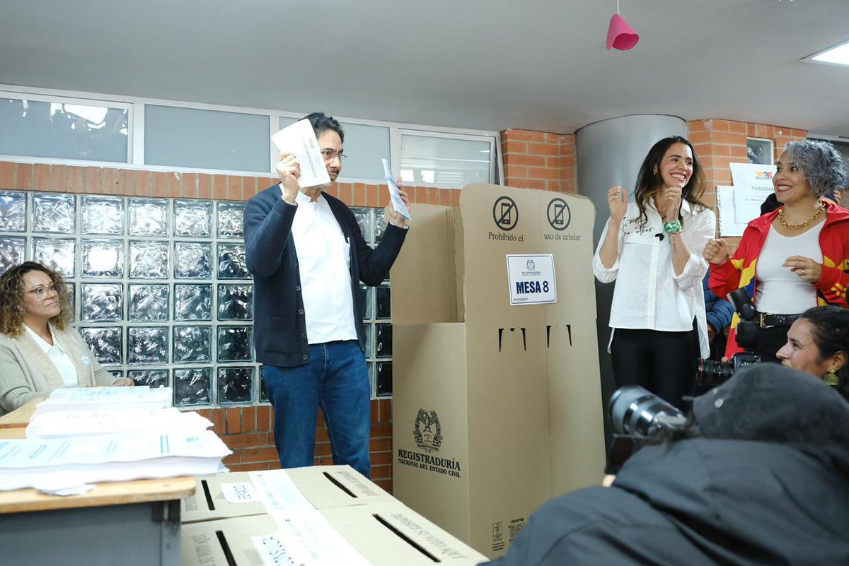 Iván Cepeda Castro tweet media
