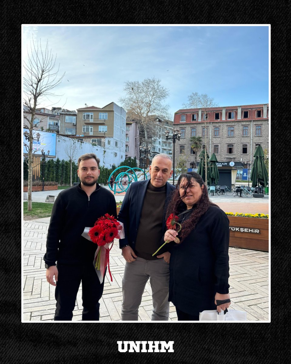 unihodrimeydan's tweet photo. Üniversite Hodri Meydan olarak, 8 Mart Dünya Kadınlar Günü'nde kadınlarımıza çiçeklerini takdim ettik. Hayatın her alanına değer katan, üreten ve ilham veren tüm kadınların günü kutlu olsun.

"Dünyada her şey kadının eseridir." -Mustafa Kemal Atatürk https://t.co/oCFlTrPWJy