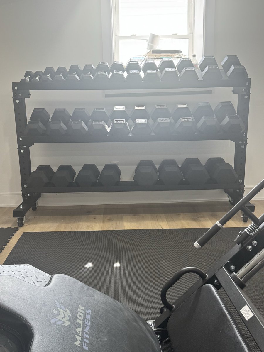 Luis J. Gomez tweet media