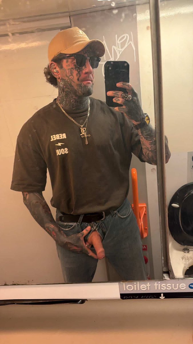 EVERGREEN🌲 tweet media