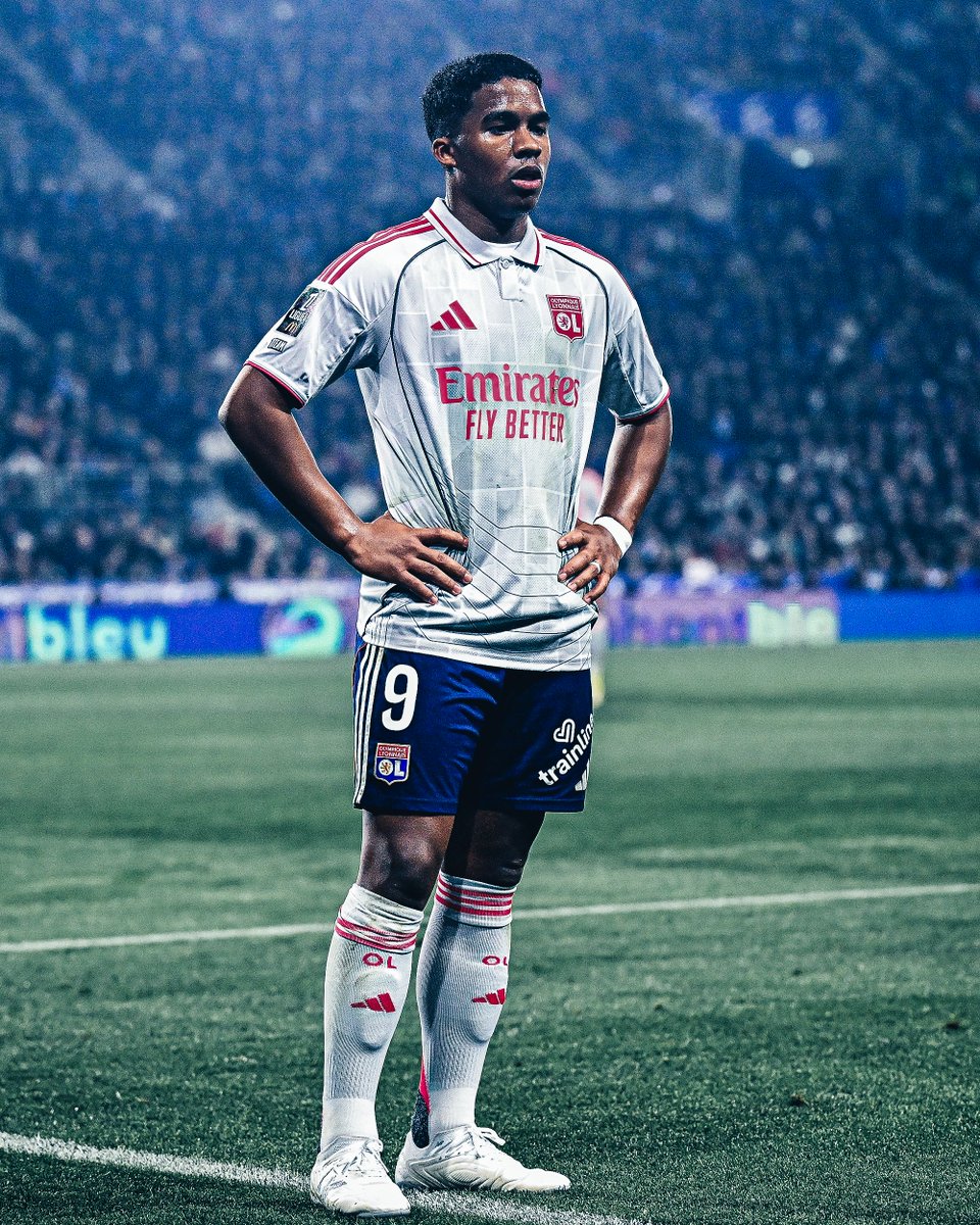 Endrick, always in the spotlight 🇧🇷