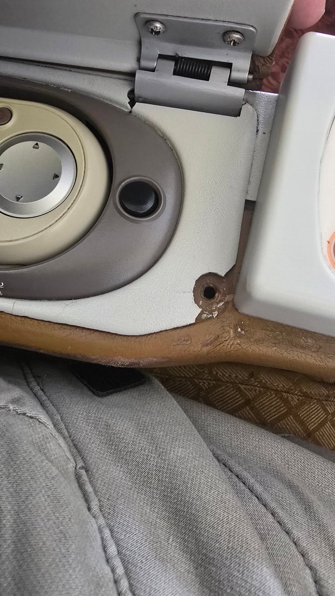 pancy716's tweet photo. @airindia It's a systemic problem not a me problem. You guys need to focus on mass issue resolution. Some more photos for you to look at https://t.co/9bzKq6oHXX