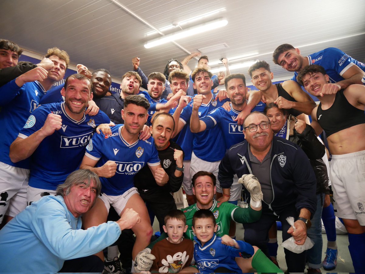 YugoUDS's tweet photo. ⚽ Los números dan, el equipo quiere y el equipo PUEDE 

#VamosUnión 💙 https://t.co/NiaOFrE9qF
