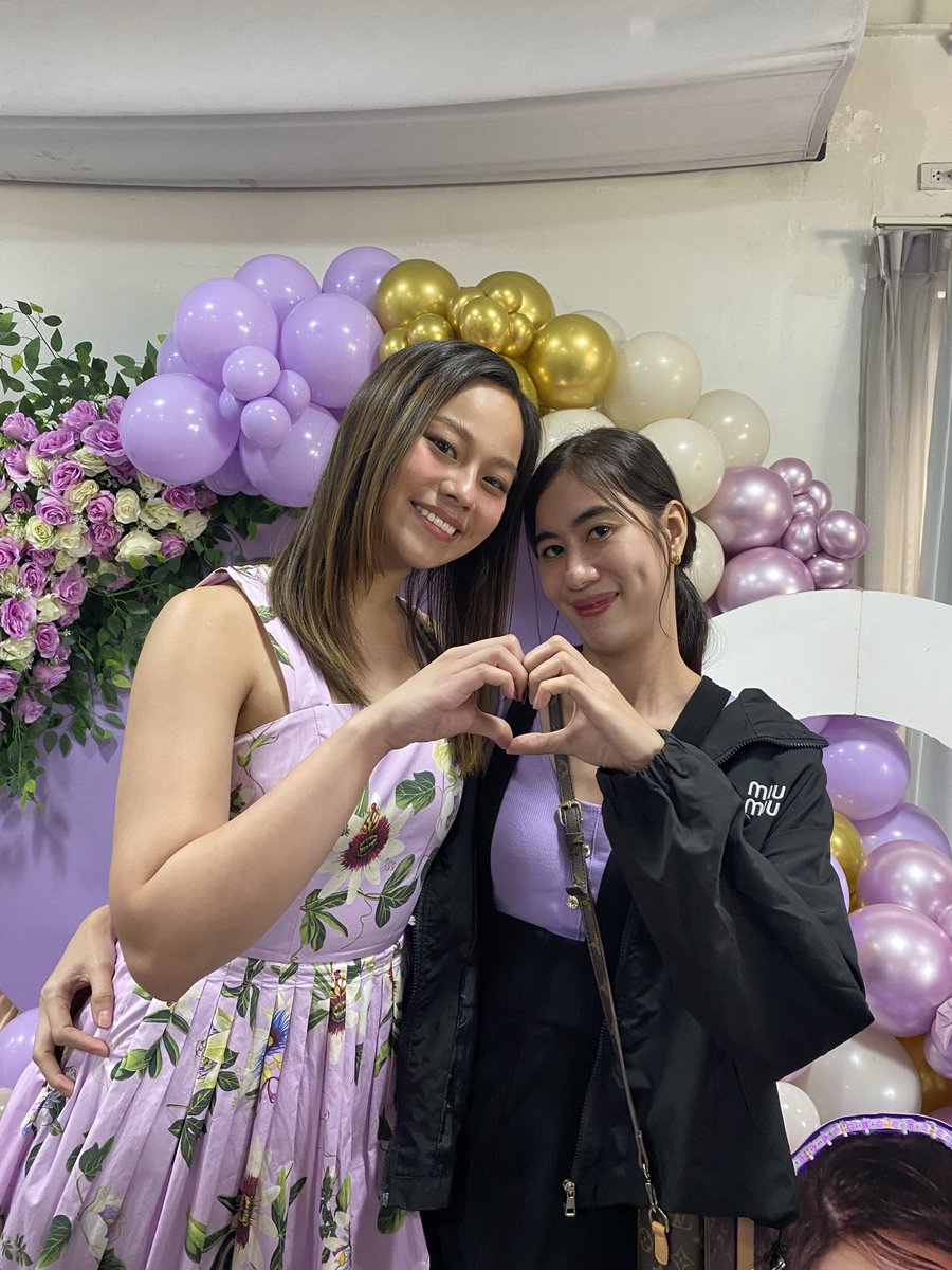 via_belen74365's tweet photo. My big winner 💜🩵iloveyoulellaaaaaaa
@lellaford_ stay humble and pretty
#thanksgivingparty
#leltonofc https://t.co/mE0Kflkt2Y