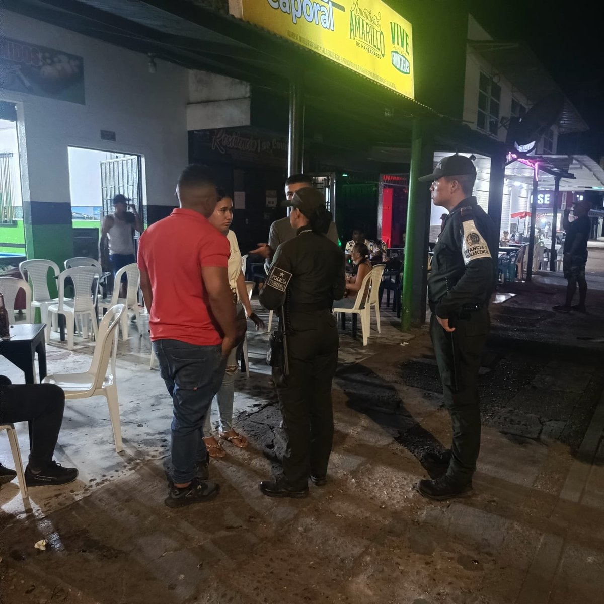 Desde #Guaviare efectuamos actividades de vigilancia y control en billares, bares y establecimientos similares, desarrollando acciones para mitigar delitos que afectan la convivencia y proteger a la adolescencia y la infancia👮.

#JuntosPorLaNiñez