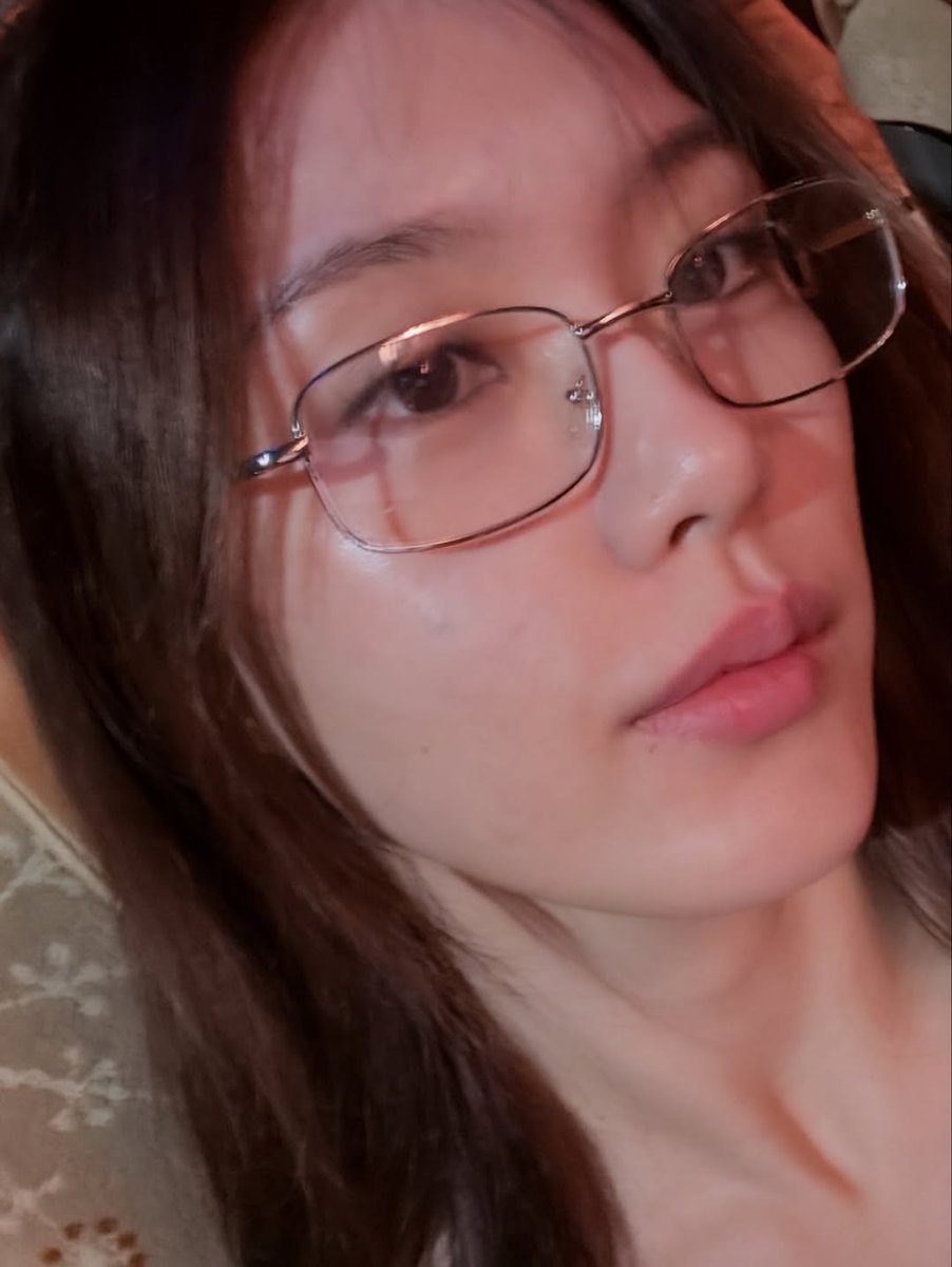 pinkyzhangkeyou's tweet image. ROSIE INSTAGRAM UPDATE 
#cpop #mandopop #girlsgroup #ELL_AND_S #若熙