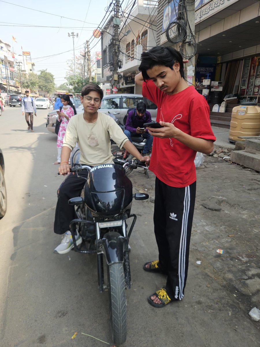 Aalok Parashar tweet media
