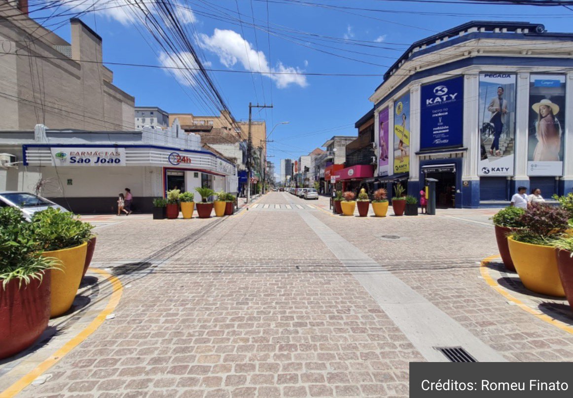 ary vanazzi tweet media