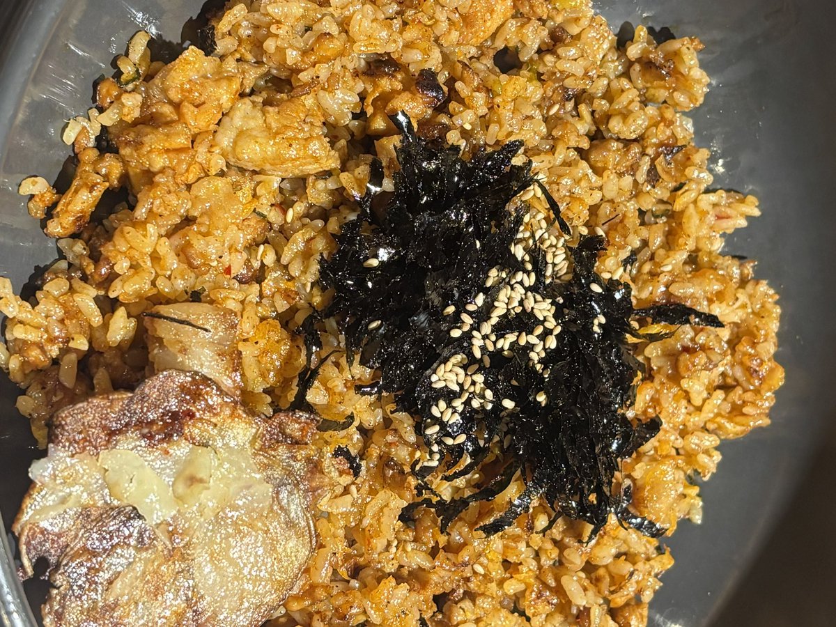 샤샤.. tweet media