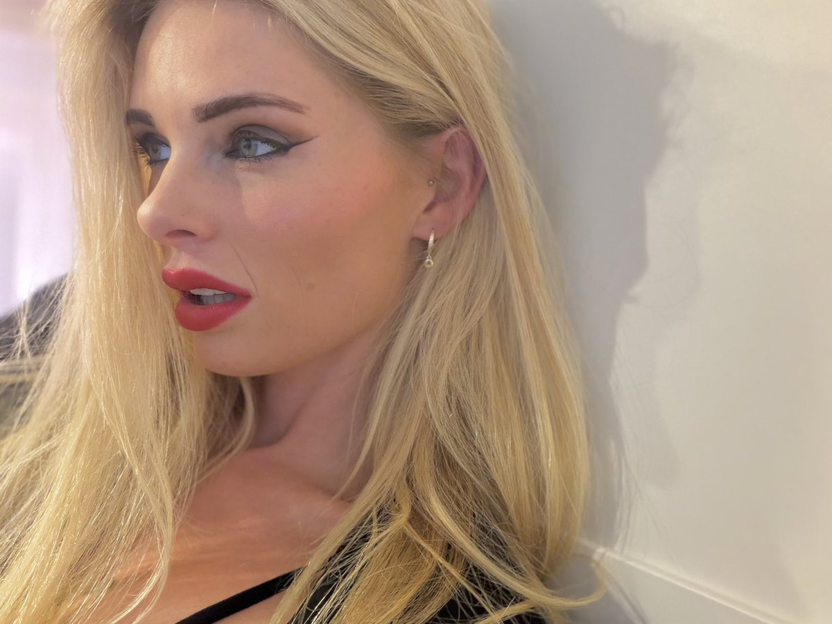 Zara Deeley tweet media