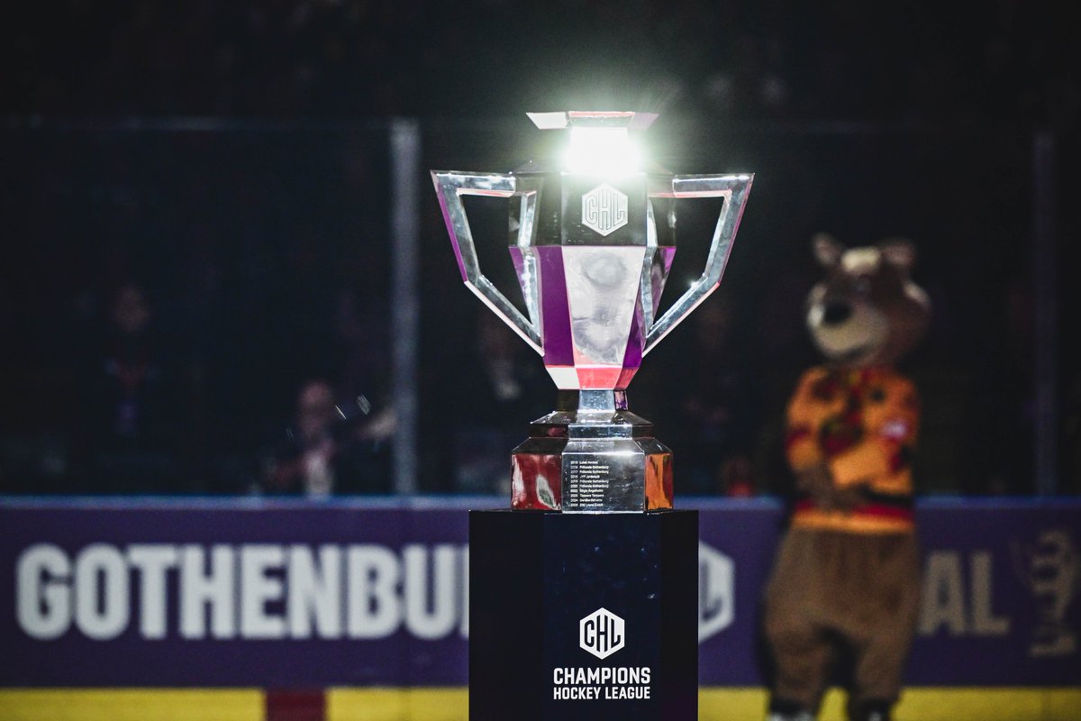 FandomFactory_i's tweet photo. Before the puck drops, the story of the Final begins. 🏒✨

The Champions Hockey League Final is one of those nights where every detail inside the arena matters. The lights, the timing, the emotion in the building — all of it sets the stage for the game.

#CHLFinal https://t.co/nE4Peve7r7