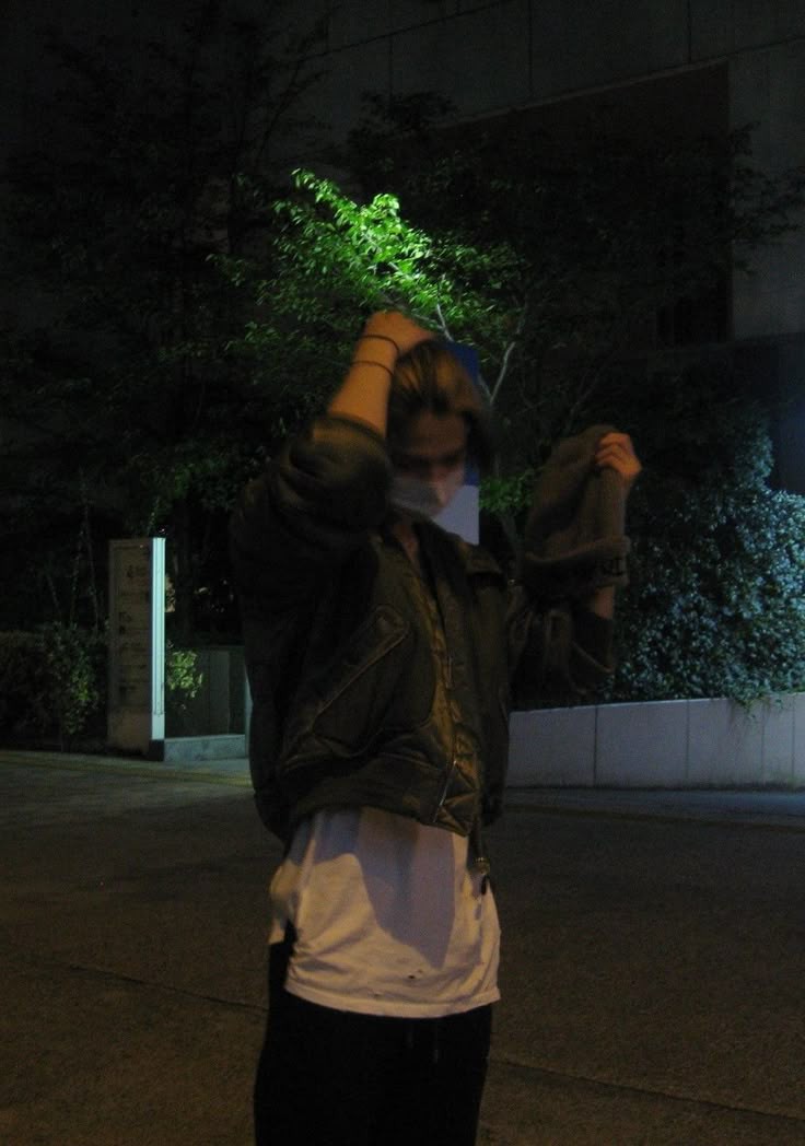 Jadi bolang bareng si anak kecil.