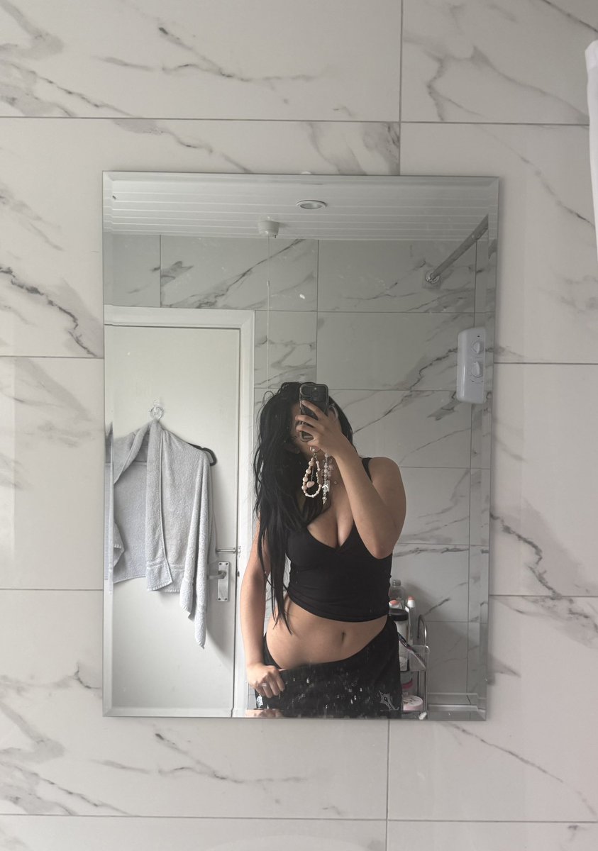 eliza ᓚᘏᗢ tweet media