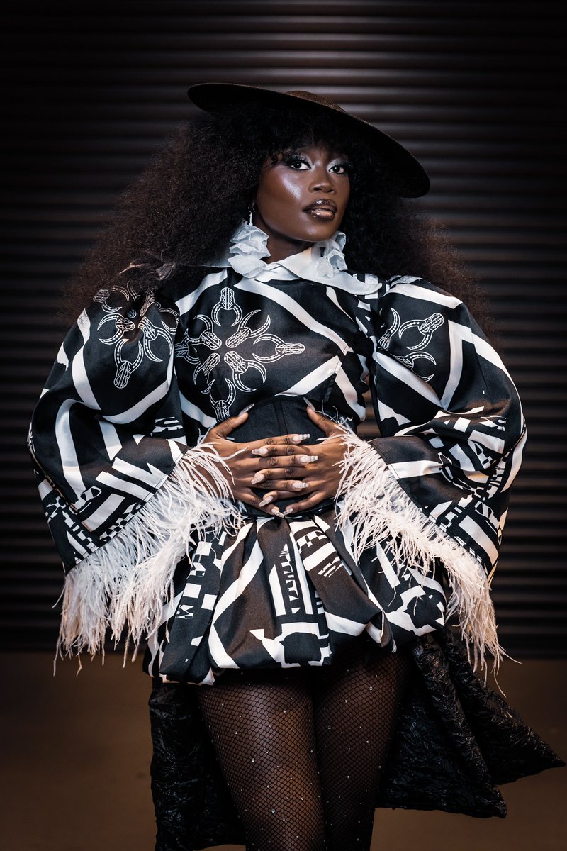 ZOË MODIGA tweet media