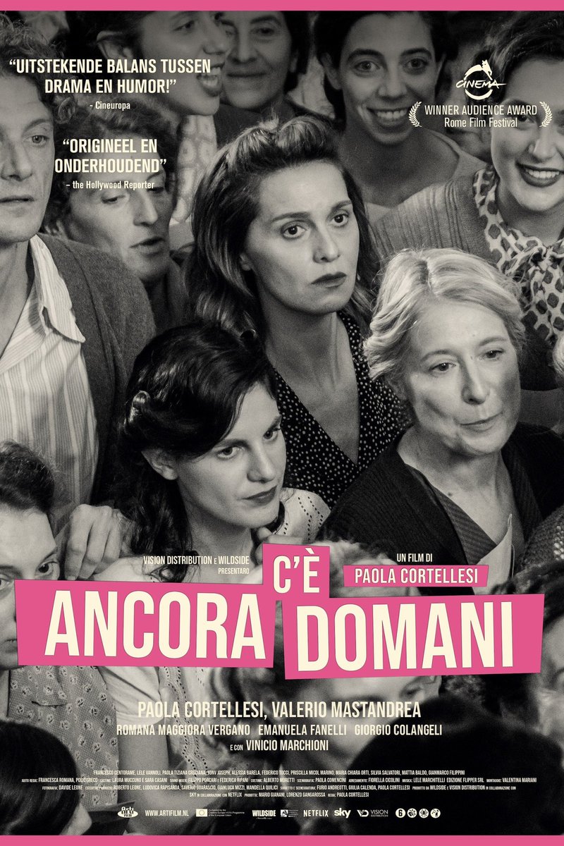 #우리에게는아직내일이있다 경쾌한 발걸음이 만들어낸 그들의 혁명. 1940년대 이탈리아 여성들의 참정권의 시작을 알린 이야기. 암울한 시대의 이야기를 코미디로 엮었지만 진지함 또한 놓치지 않았습니다. 여성의 인권은 올라갔지만 여전히 아쉬움이 남지요. 하지만 기억해야할 역사임은 분명해요.