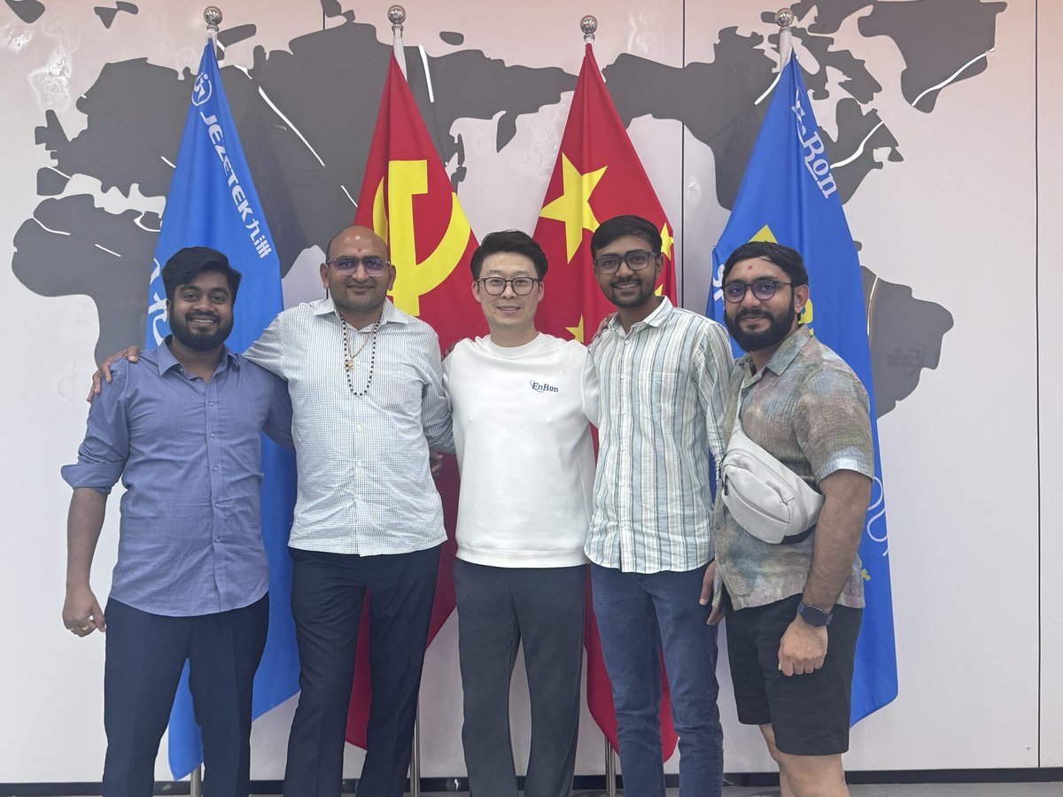 Enbon_CharlesMa's tweet photo. साल के इस समय में एनबॉन को लगातार सपोर्ट करने के लिए भारत में हमारे पुराने दोस्तों का बहुत-बहुत धन्यवाद। दस साल से ज़्यादा की हमारी दोस्ती सच में बिज़नेस से भी आगे निकल गई है। हम इस सफ़र को साथ में जारी रखने और हम दोनों के बेहतर से बेहतर होते जाने की उम्मीद करते हैं! https://t.co/qtTCgw9Uvt