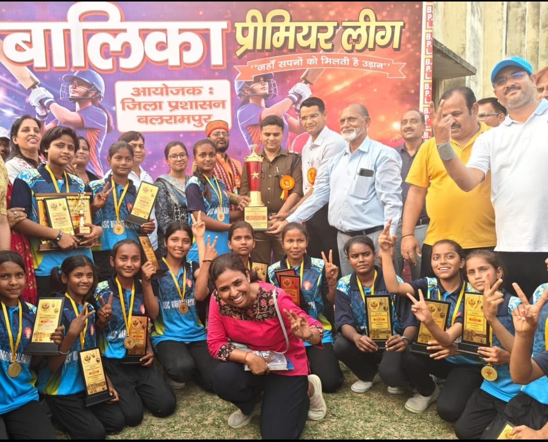 dpoblp4155's tweet photo. दिनांक 08.03.2026 को अंतर्��ाष्ट्रीय महिला दिवस के अवसर पर जनपद बलरामपुर के स्पोर्ट्स स्टेडियम में कस्तूरबा गांधी बालिका विद्यालय एवं जीसस एंड मैरी स्कूल बलरामपुर के मध्य मैत्रीपूर्ण बालिका प्रीमियर लीग क्रिकेट मैच का भव्य आयोजन किया गया।
@DMBalrampur 
@UPMahilaKalyan https://t.co/Ev7WOOz9Kf