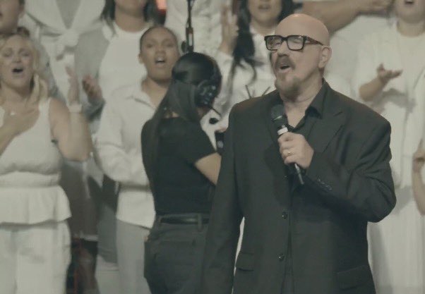 RGRyan777's tweet image. #AboutLastNight
Perform on a huge stage, playing a Steinway grand piano, backed up by a gospel choir and pro rhythm section? Yes please.
#FaithChapel70anniversary