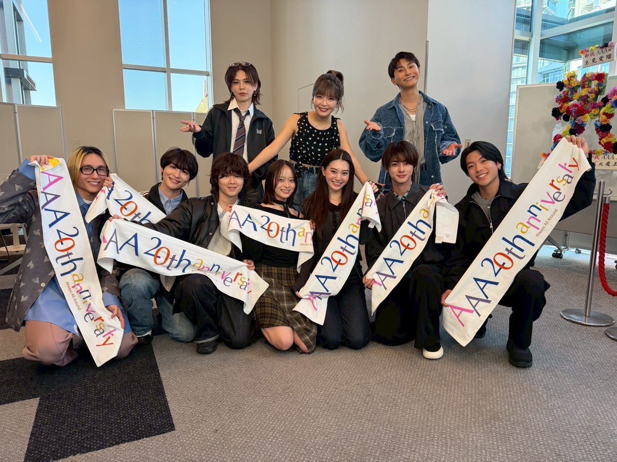 GENIC official tweet media