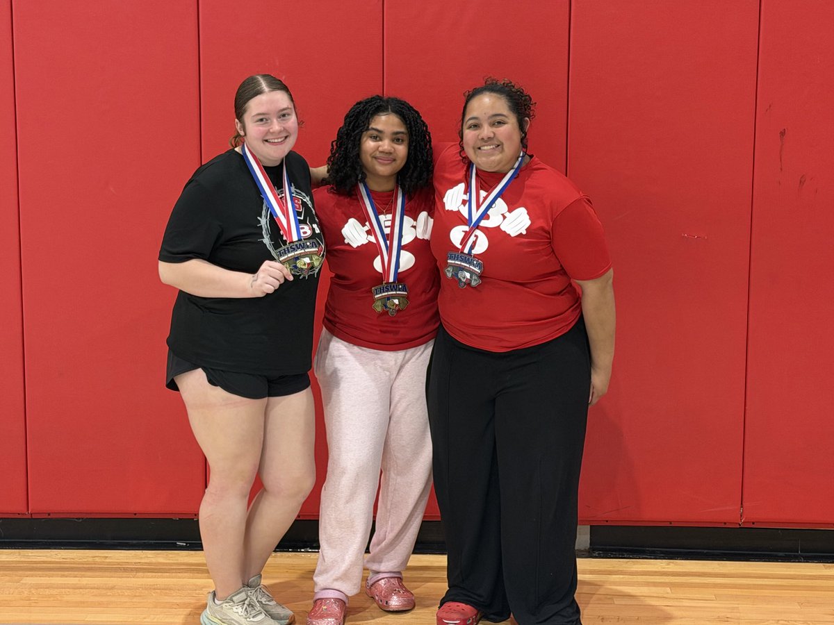 LTPowerlifting's tweet photo. These girls are going to the State Meet in two weeks!!
Melissa Farmer
Kennedy Weston
Byonka Donaldson
Claire Gouveia (not pictured) https://t.co/LwolgUStOm