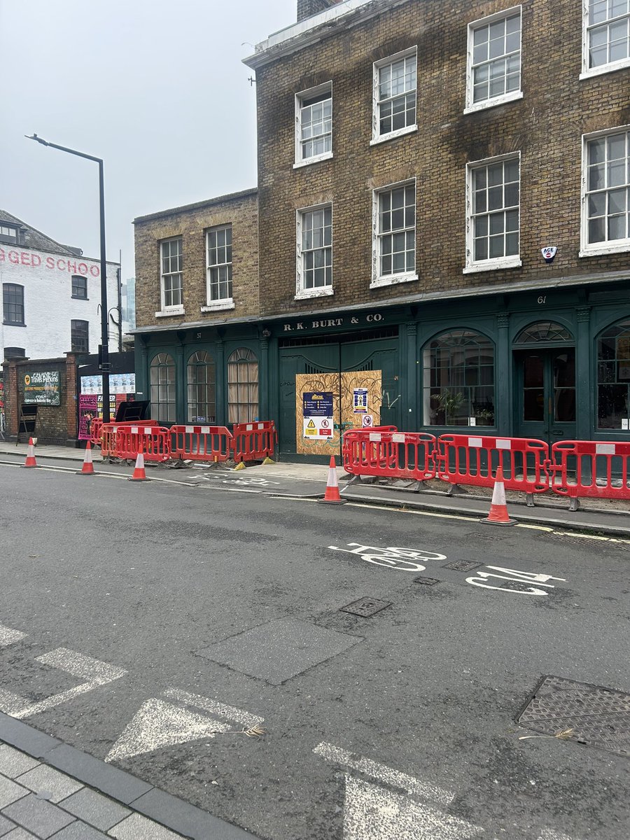 ContaindChaos's tweet photo. Walked past this sinister-looking place on my way to aerial training. Looks like Winkman’s is undergoing some construction?? Hmmm. Suspicious. 

Thanks for the memories @GeorgesGazette and @locknationmeet! https://t.co/3j9m9Qv2XE