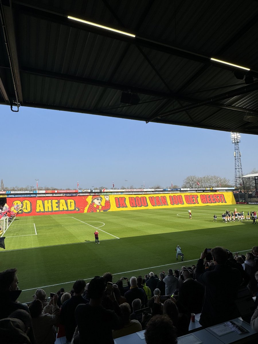 Bert van Losser tweet media