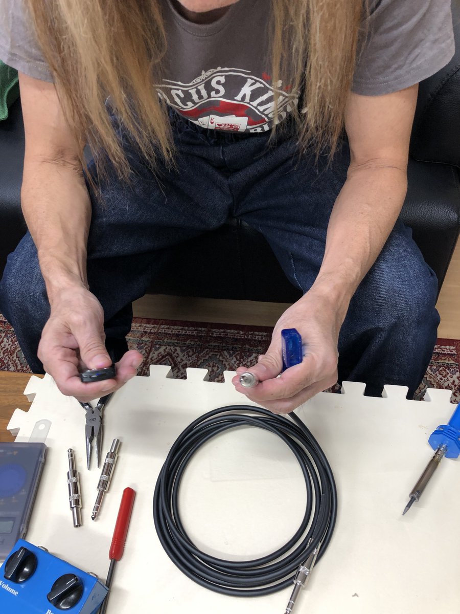 tone_cable_lab's tweet photo. ケーブルは見た目以上に重要な機材です。
安定した音を届けるためにも、
状態の確認や交換をおすすめします。

https://t.co/DiRcvxm3BC
#ケーブル点検 #ライブ機材 https://t.co/xglc7kslUH