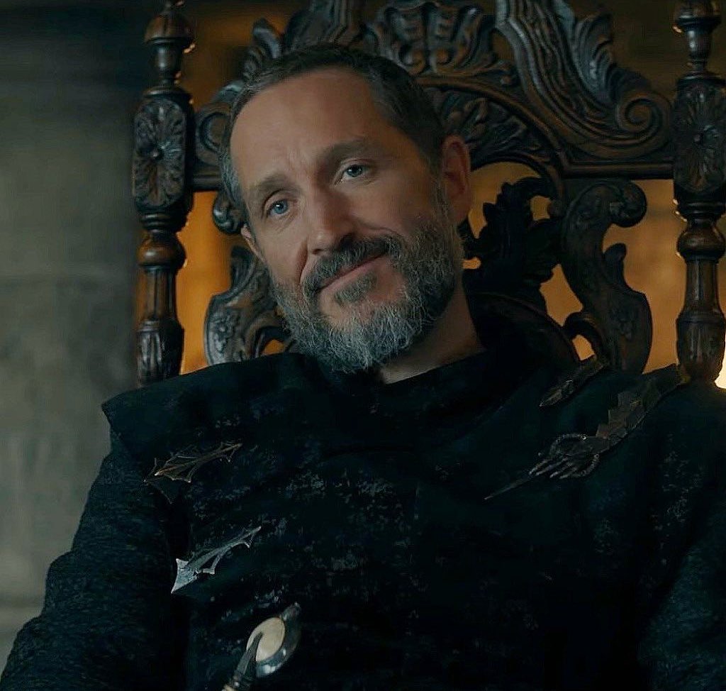 rin 𖦹 is watching one piece tweet media