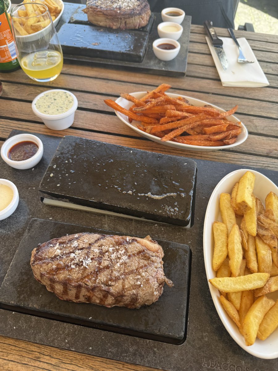 ZOOS Vibes tweet media