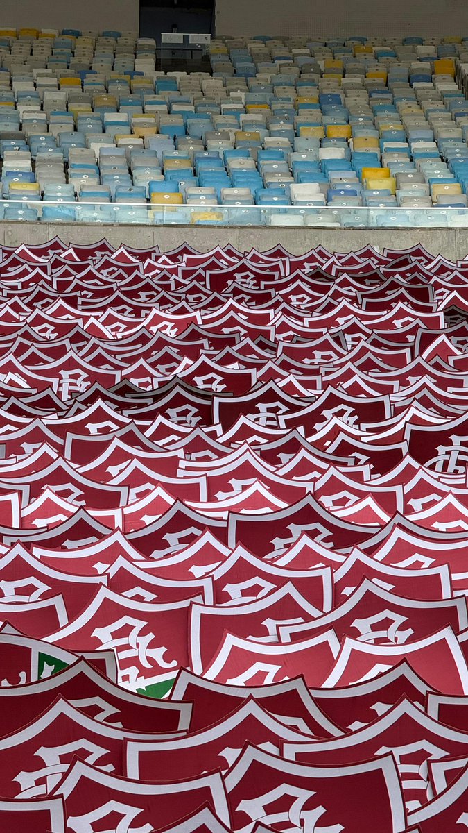 superbet_br's tweet photo. O MARACANÃ ESTÁ PREPARADO! 🇭🇺

São 20 mil escudos na Sul para a torcida Tricolor fazer a festa.

É dia de final! https://t.co/dOiapewM9k