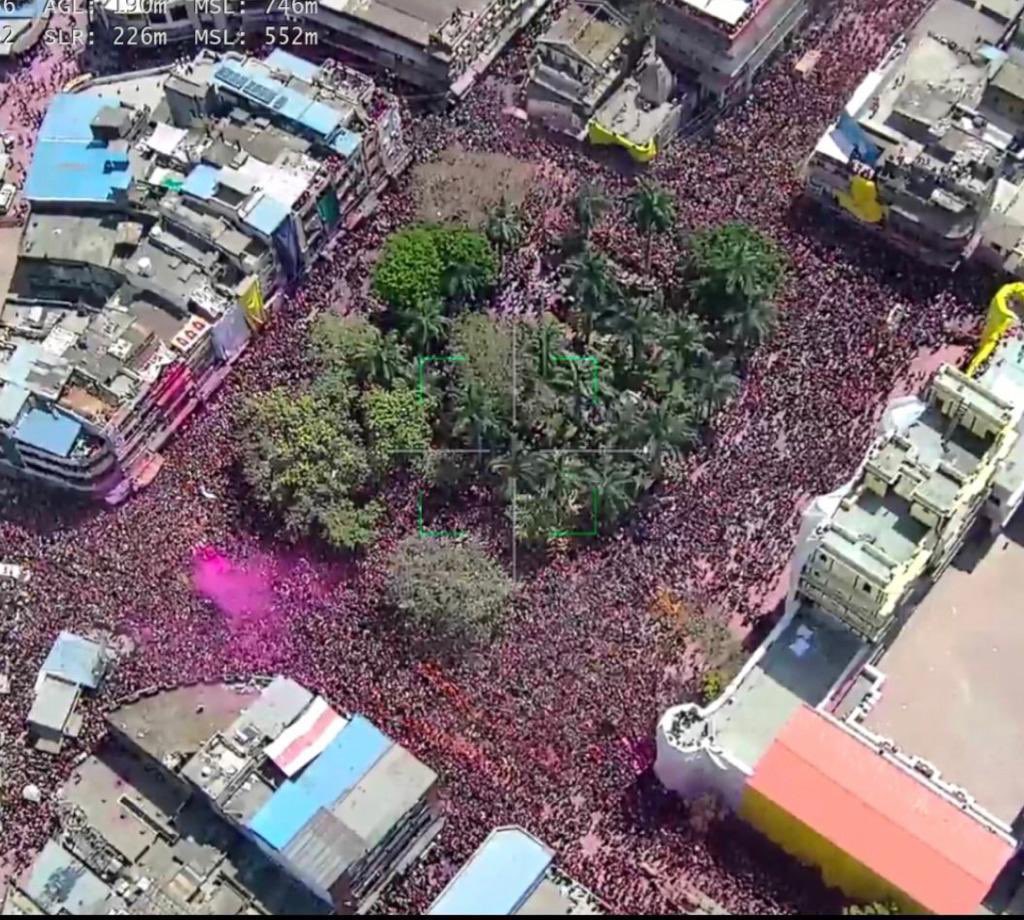 उत्सव प्रेमी शहर हमारे #इंदौर की भव्य दिव्य #रंगपंचमी का अलौकिक ,अप्रतिम, अविस्मरणीय दृश्य..

#RangPanchmi2026। #Holi2026