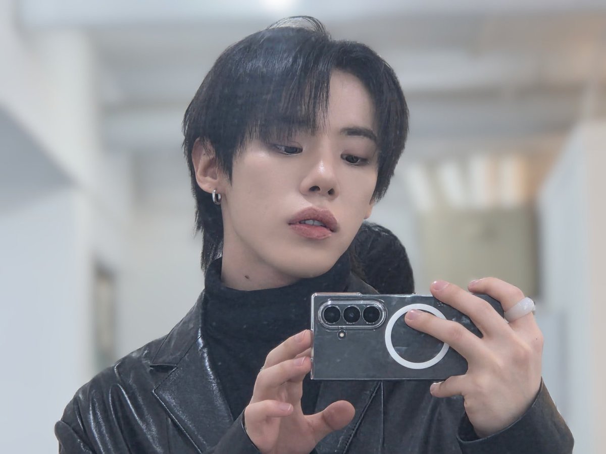 [#OX]

헬로 포액힝ㅇㅇ

#OMEGA_X #오메가엑스
#젠 #XEN