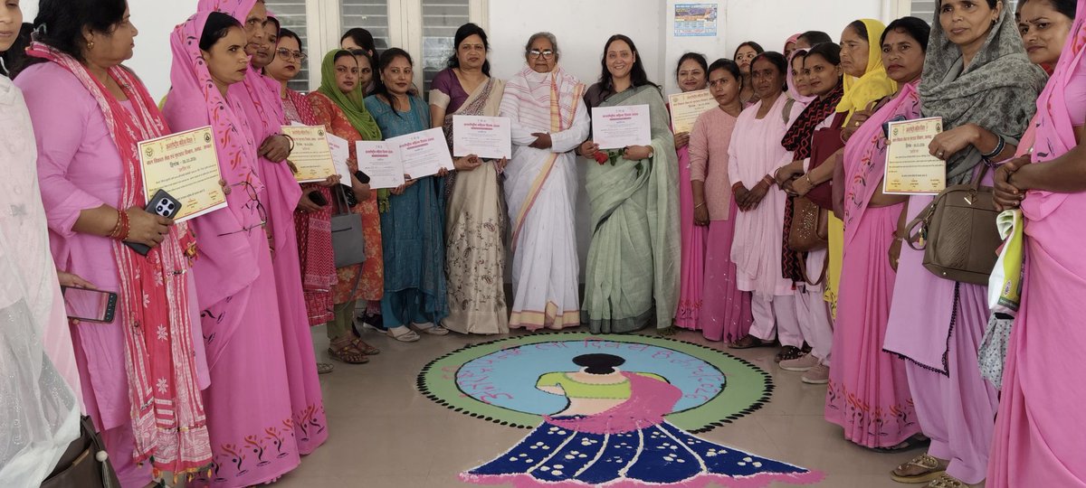 Gulab Devi (गुलाब देवी) tweet media