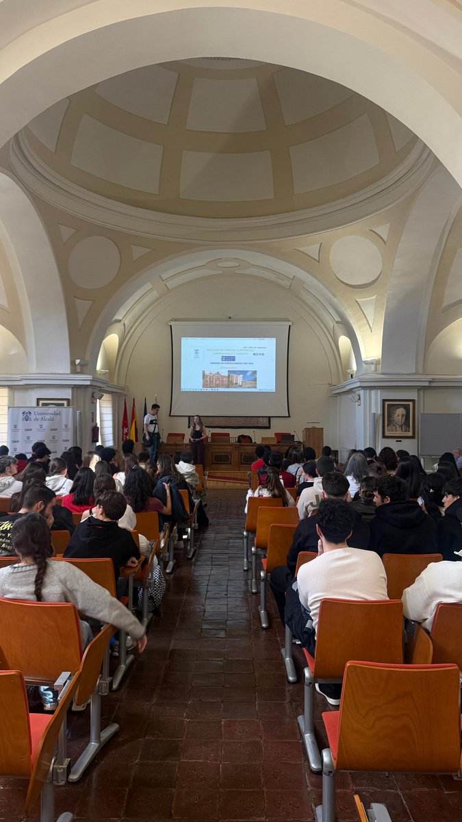 Facultad C. Económicas, Empresariales y Turismo tweet media