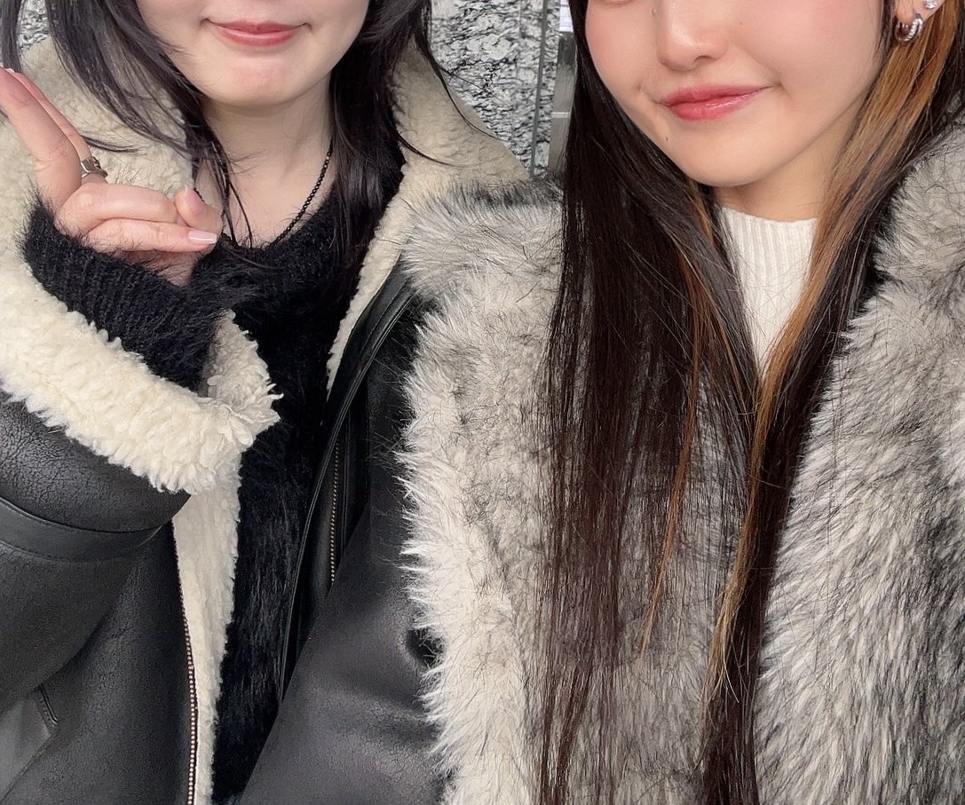___xcx_abc's tweet photo. FILM LIVEのライビュの日、物販前後でお互い話しかける迷って話せなかった同士笑
次の日奇跡的にX上で発見したJannerお姉様💟

初めましてでyasu爆語りーー！🗣️🍒

1/28の思い出と10年前のTwitter（あの頃話笑）、JanneABC語りまくりたのしかったー！
数少ないTeam ABCのリア友嬉しすぎます！！わー！ https://t.co/uxpd2MReHX