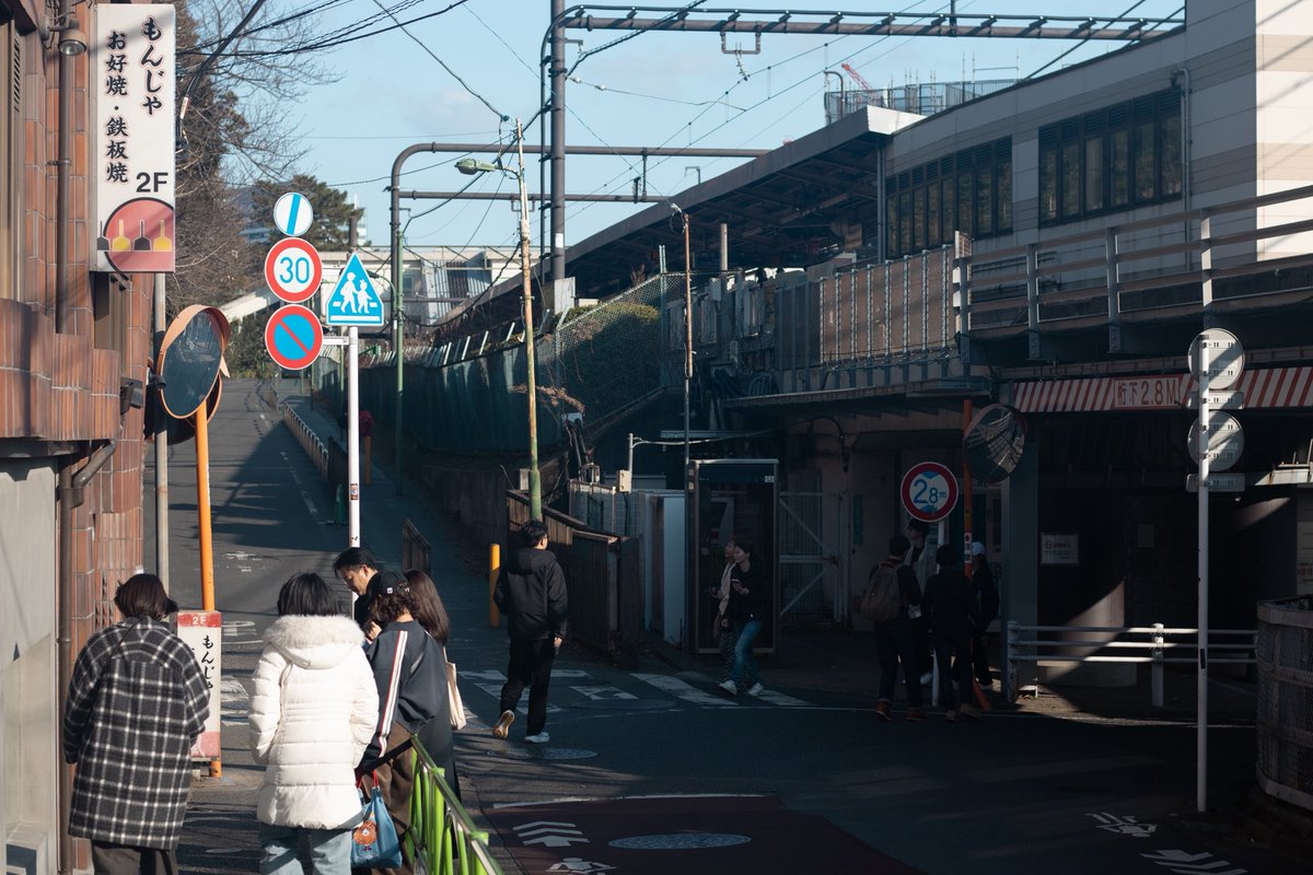 hidekick's tweet photo. 踏切の音が、聴こえる街。
Railway sounds on the corner.

#StreetPhotography #TokyoGram https://t.co/Ye9wGrCNap