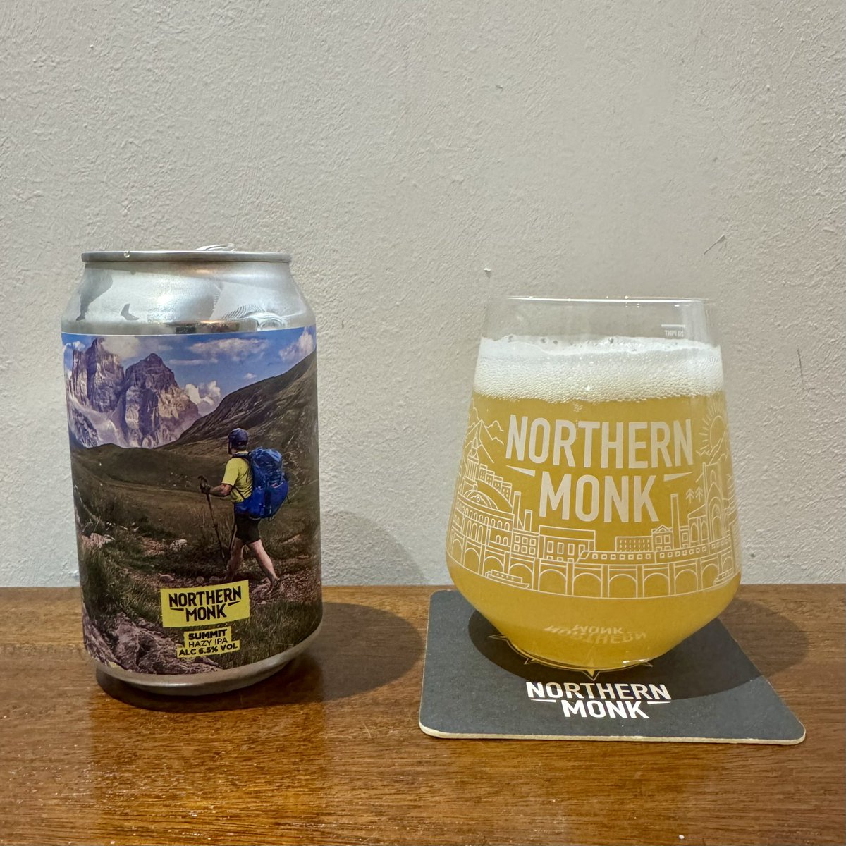 mattsdrinkdiary's tweet photo. Northern Monk “Summit”, 6.5% hazy IPA. https://t.co/eCf8S7q7GQ