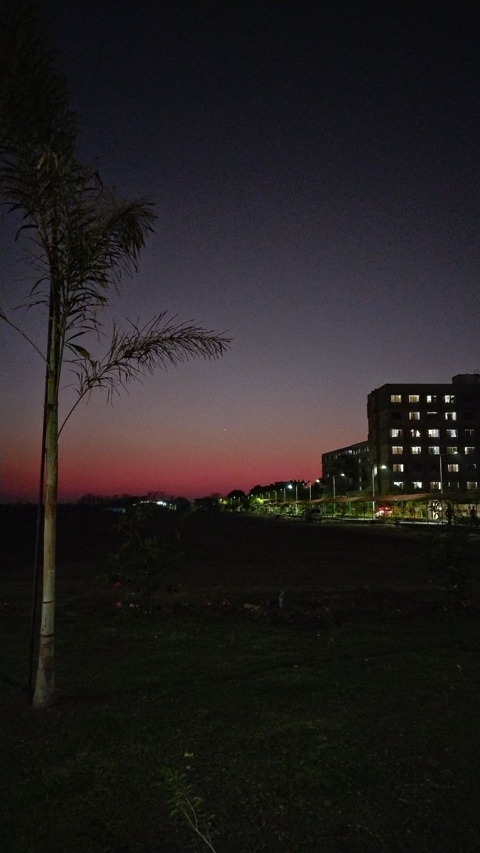 phycosmos's tweet photo. 08.03.2026
We have Venus and Saturn overlapping giving us a bright night point in the southern sky, just after sunset.
#astronomy #stars #planets #Venus #saturn #nightsky https://t.co/yPJ7Lhvu3V