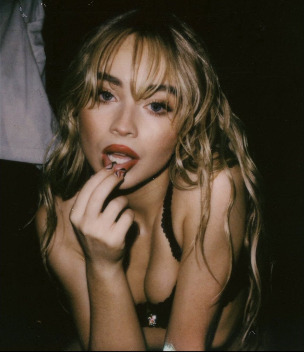 sabrina carpenter files | fan account tweet media